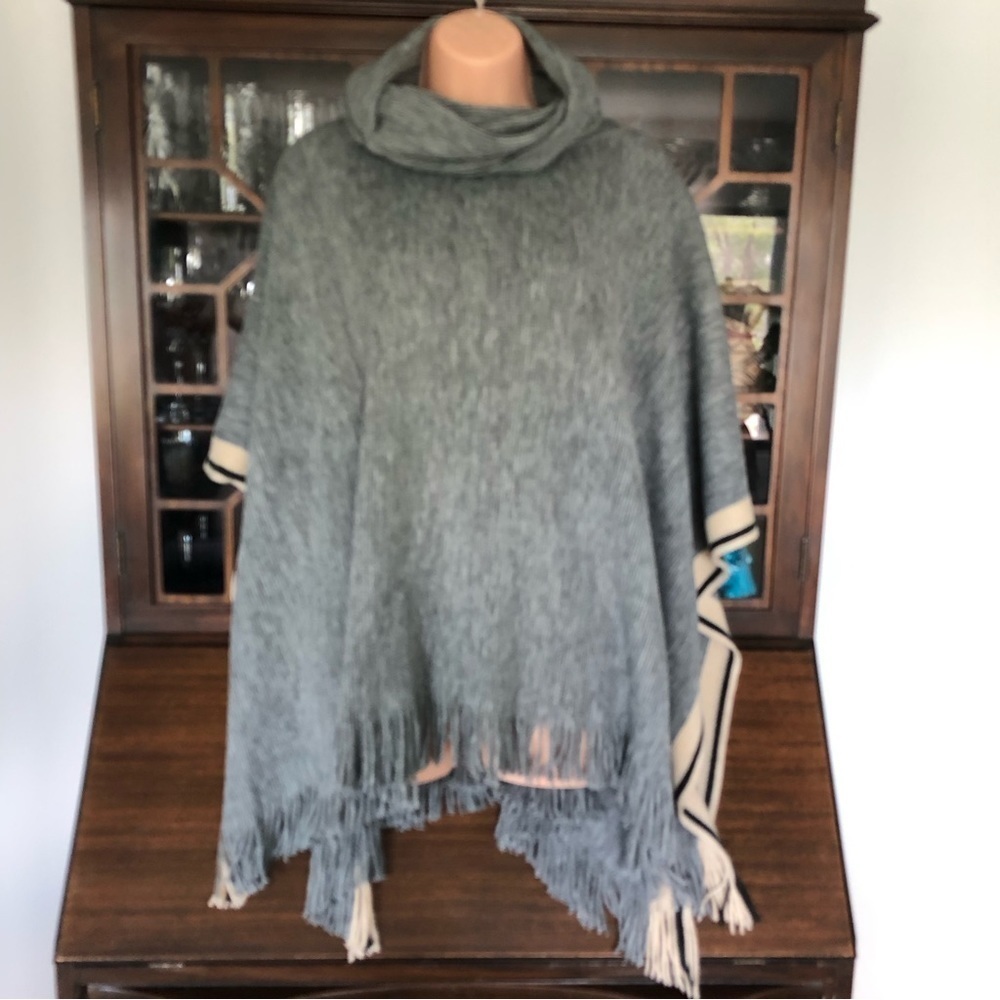 DKR Poncho (NWT)​​​​​
